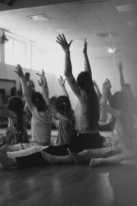 Cours de danse enfant marée humaine